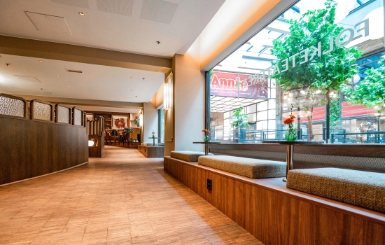 Indirekte belysning og downlight i Home Hotel Folketeateret