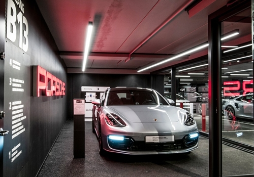 A clean and tight expression at Porsche