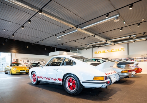 Klassisk belysning i Porsche Classic Center Son