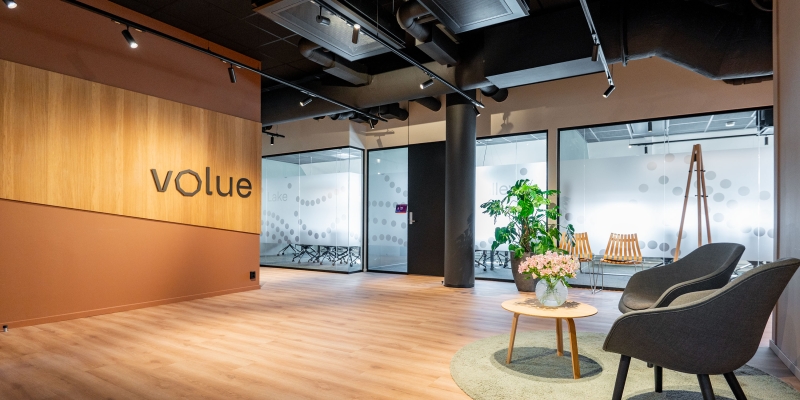 Kontorbelysning: Slik skaper riktig lys bedre arbeidsmiljø og produktivitet