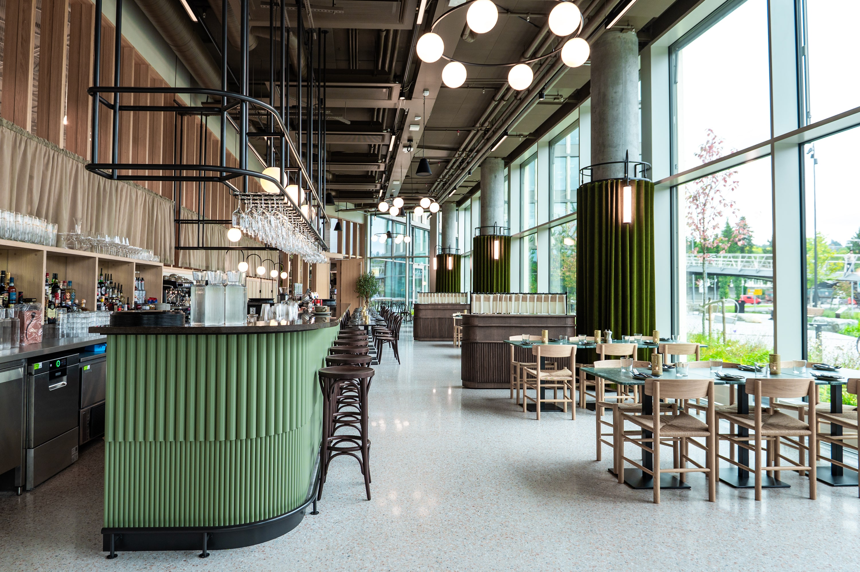 Bacco Vinbar & Restaurant